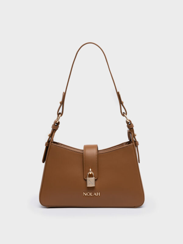 Esme Camel