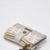 Sweet Candy Γυναικείο Πορτοφόλι με Shabby Chic Διάθεση & Λουλουδένιο Φόντο – Vintage Story