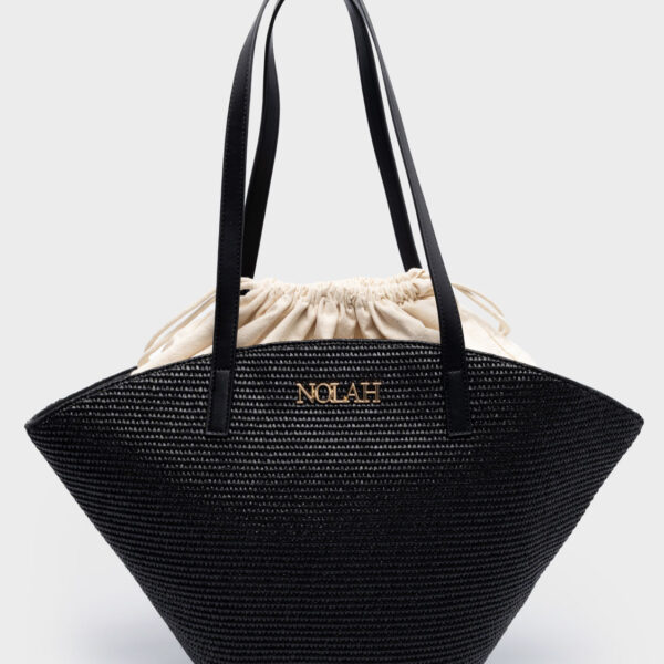 Camelia Black