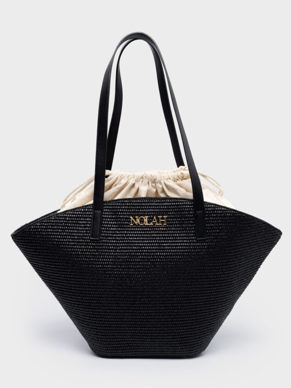 Camelia Black